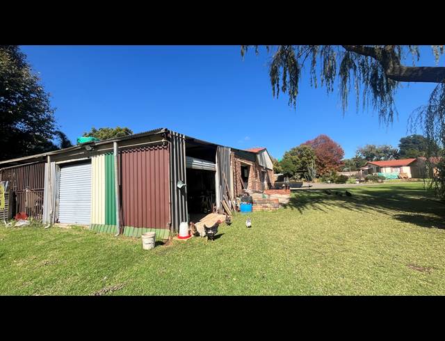 15,296M² SMALLHOLDING FOR SALE IN BREDELL